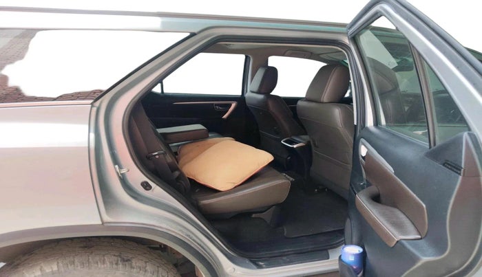 2019 Toyota Fortuner 2.8 4X2 AT, Diesel, Automatic, 46,699 km, interior