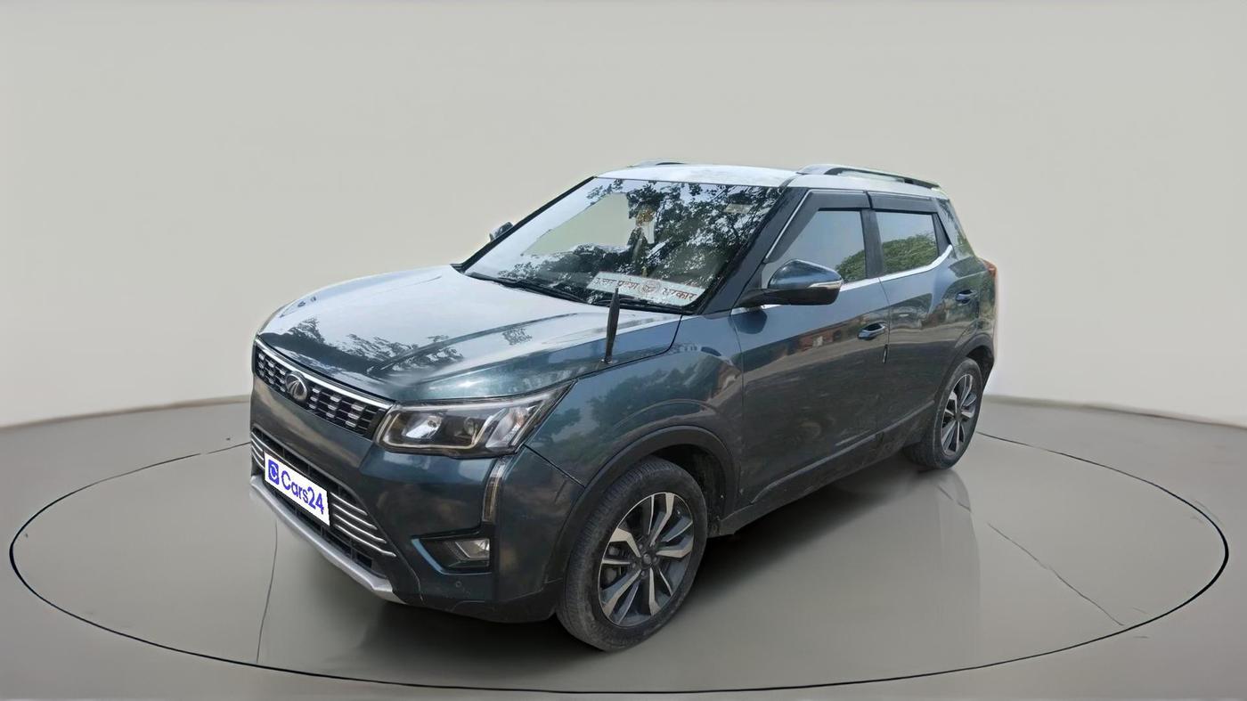 2019 Mahindra XUV300 W8 (O) 1.5 DIESEL, Diesel, Manual, 1,87,056 km, exterior