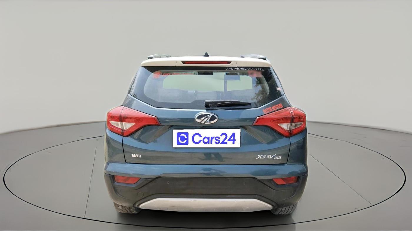 2019 Mahindra XUV300 W8 (O) 1.5 DIESEL, Diesel, Manual, 1,87,056 km, exterior