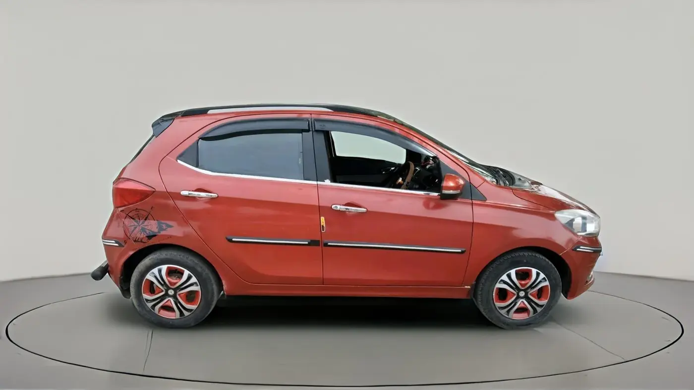 2018 Tata Tiago XZ PETROL, Petrol, Manual, 78,395 km, exterior