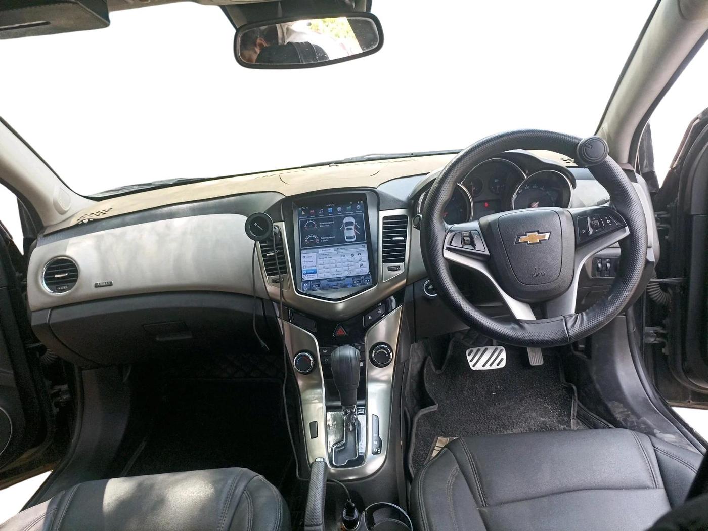2015 Chevrolet Cruze LTZ AT, Diesel, Automatic, 57,038 km, interior
