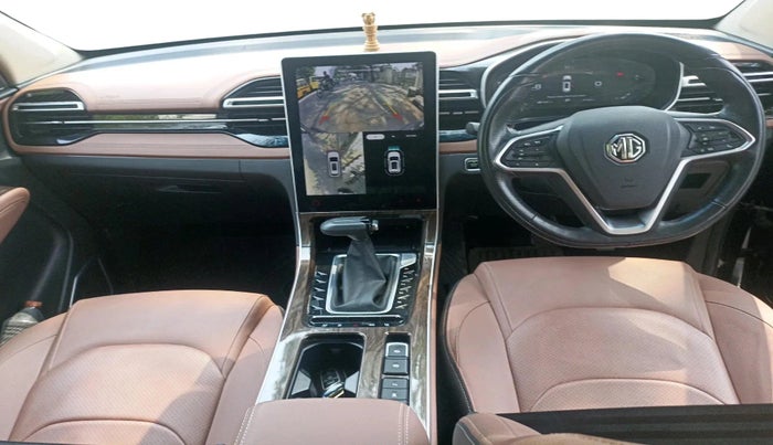 2023 MG HECTOR PLUS SAVVY PRO 1.5 TURBO CVT 7 STR, Petrol, Automatic, 17,720 km, interior
