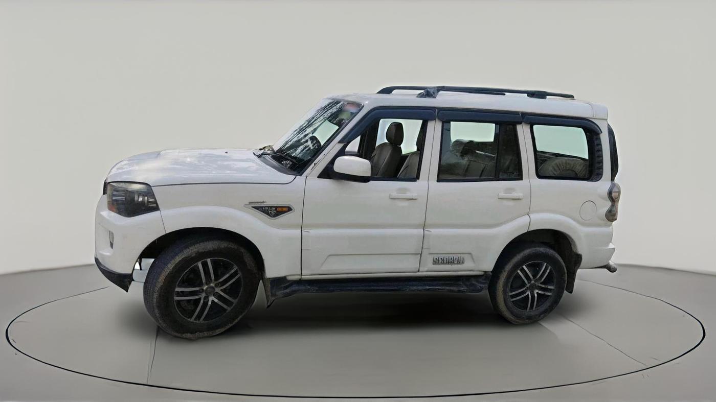 2016 Mahindra Scorpio S6 PLUS 1.99, Diesel, Manual, 2,20,498 km, exterior