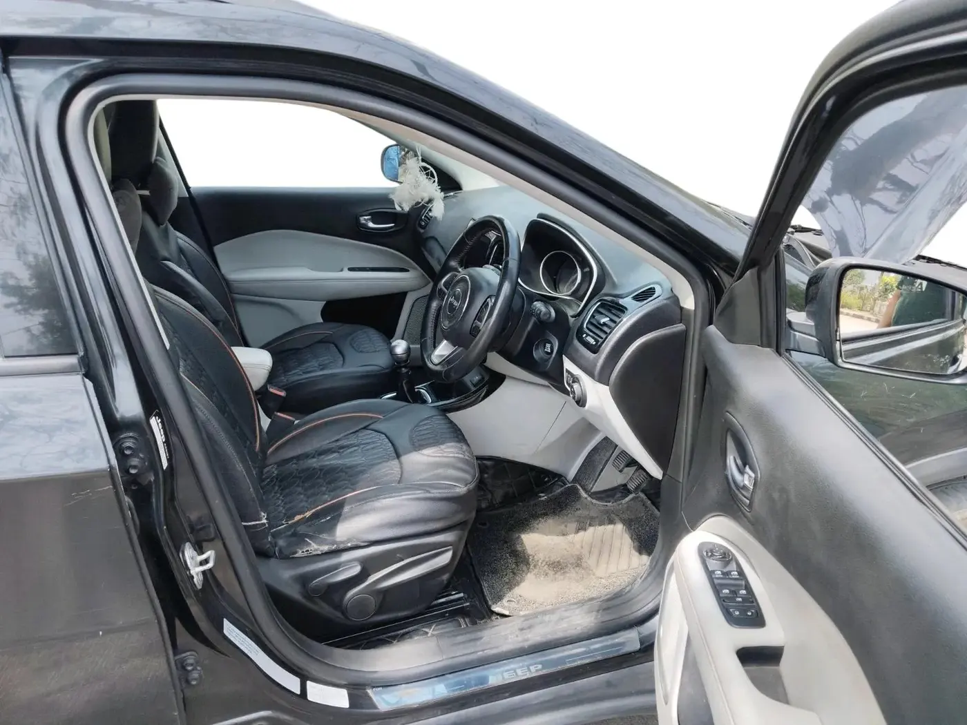 2017 Jeep Compass LIMITED 2.0 DIESEL, Diesel, Manual, 1,09,054 km, interior