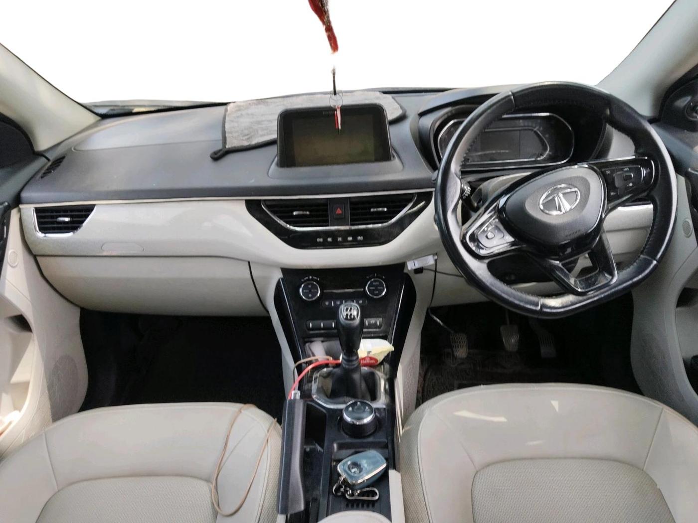 2022 Tata NEXON XZ PLUS (PREMIUM) PETROL, Petrol, Manual, 59,294 km, interior