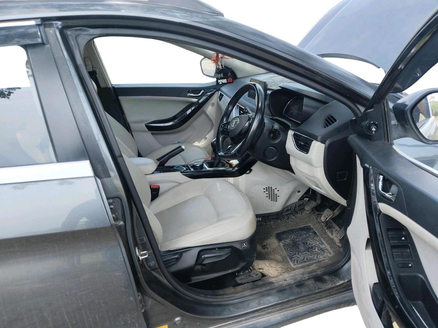 2022 Tata NEXON XZ PLUS (PREMIUM) PETROL, Petrol, Manual, 59,294 km, interior