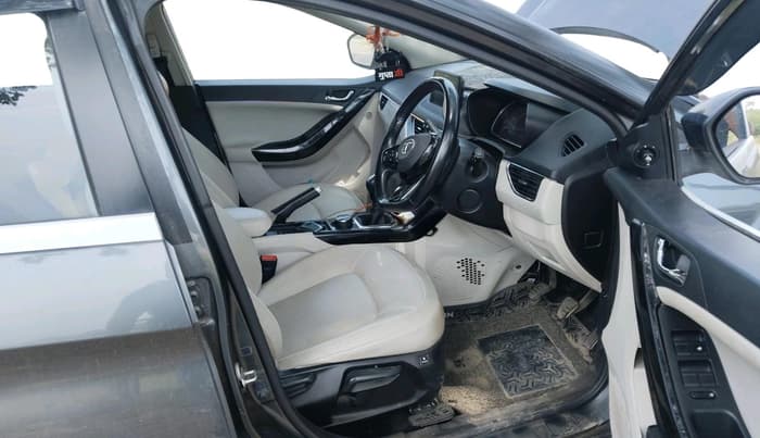 2022 Tata NEXON XZ PLUS (PREMIUM) PETROL, Petrol, Manual, 59,294 km, interior