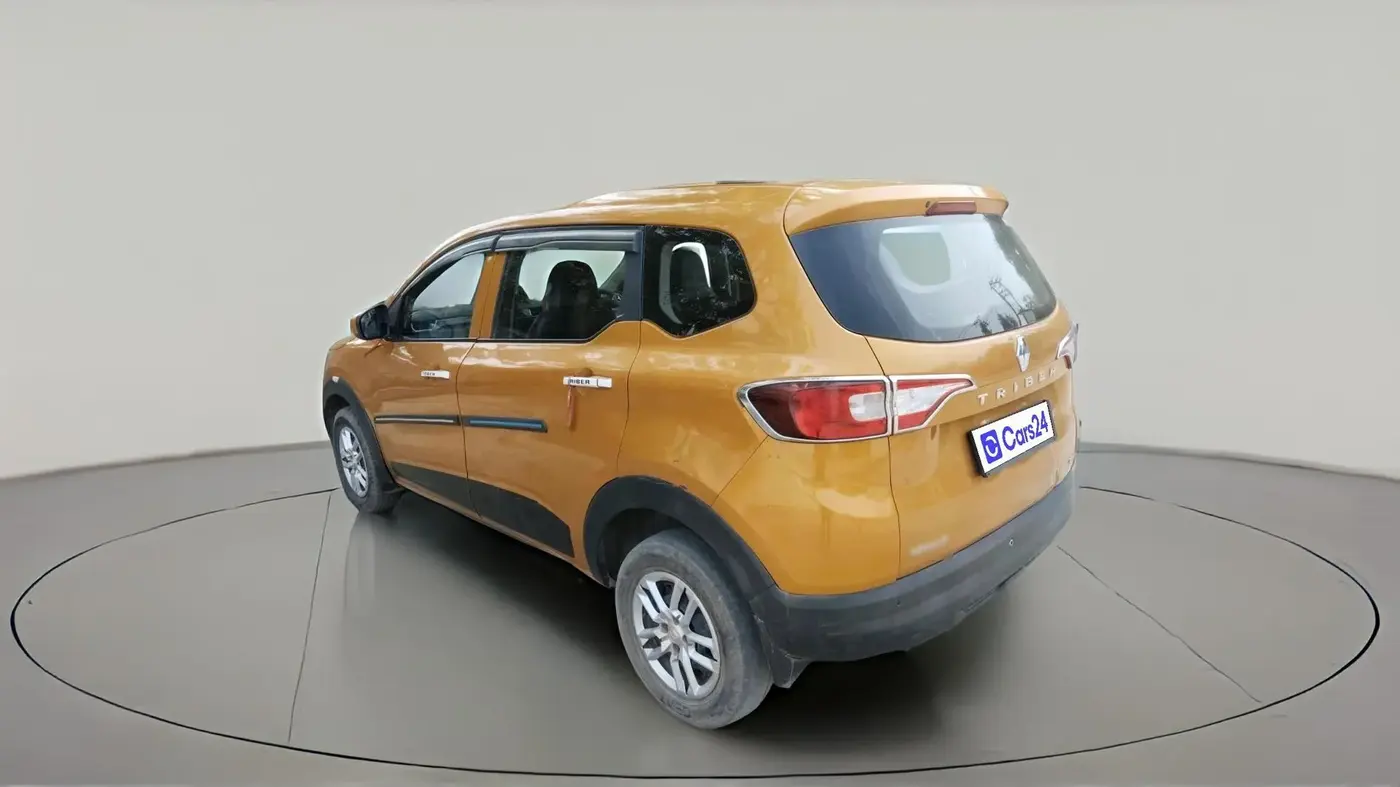 2020 Renault TRIBER RXL MT, Petrol, Manual, 74,381 km, exterior