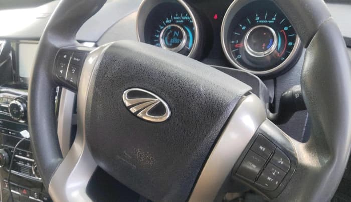 2019 Mahindra XUV500 W7, Diesel, Manual, 88,964 km, interior