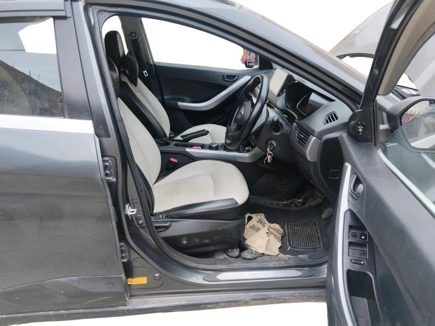 2022 Tata NEXON XM SUNROOF PETROL, Petrol, Manual, 77,152 km, interior