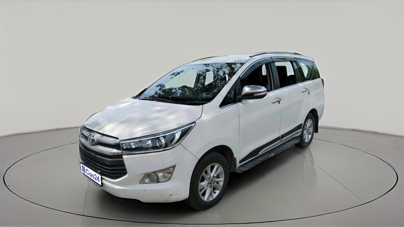2016 Toyota Innova Crysta 2.4 VX 7 STR, Diesel, Manual, 1,69,748 km, exterior