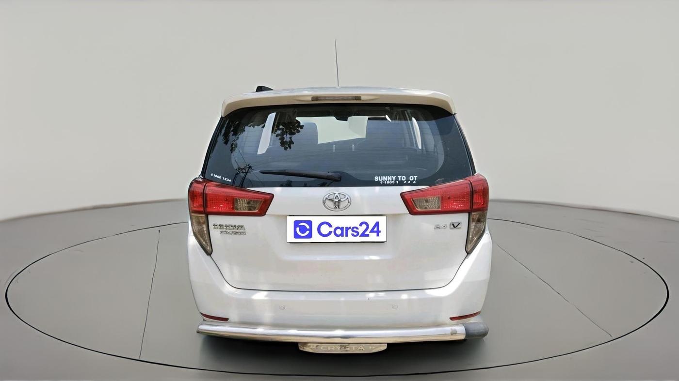 2016 Toyota Innova Crysta 2.4 VX 7 STR, Diesel, Manual, 1,69,748 km, exterior
