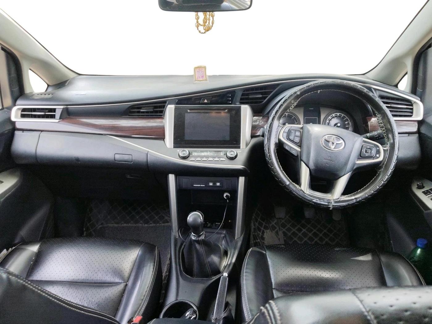 2016 Toyota Innova Crysta 2.4 VX 7 STR, Diesel, Manual, 1,69,748 km, interior
