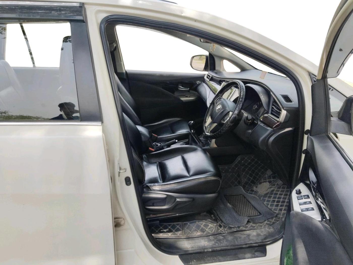 2016 Toyota Innova Crysta 2.4 VX 7 STR, Diesel, Manual, 1,69,748 km, interior