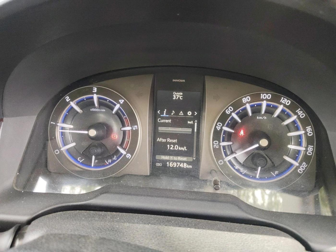 2016 Toyota Innova Crysta 2.4 VX 7 STR, Diesel, Manual, 1,69,748 km, interior