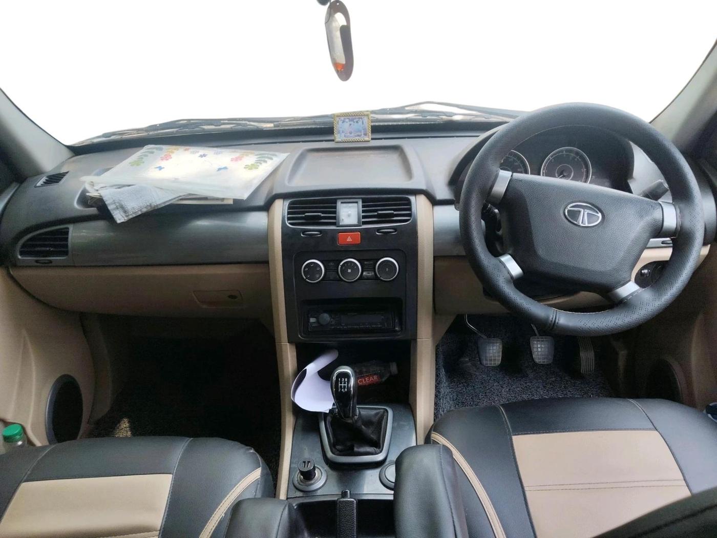 2015 Tata Safari Storme 2.2 EX 4X2, Diesel, Manual, 1,25,313 km, interior
