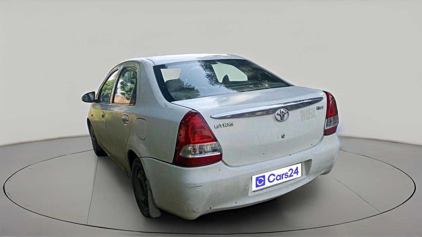 2014 Toyota Etios GD, Diesel, Manual, 4,22,516 km, exterior