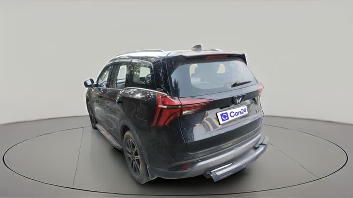2023 Mahindra XUV700 AX 7 LUXURY D AT 7 STR, Diesel, Automatic, 53,509 km, exterior