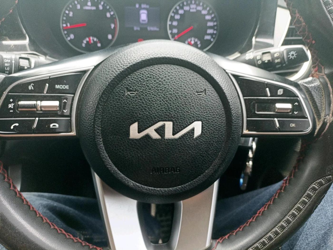 2022 KIA SELTOS HTK 1.5 PETROL, Petrol, Manual, 57,604 km, interior