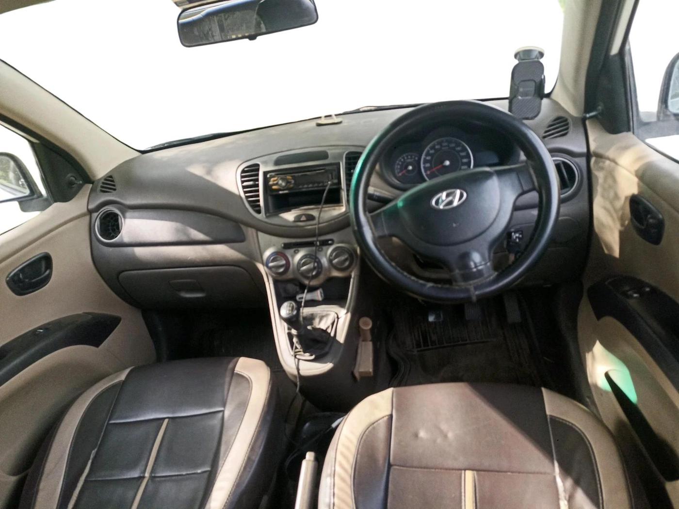 2011 Hyundai i10 MAGNA 1.2, CNG, Manual, 1,33,953 km, interior