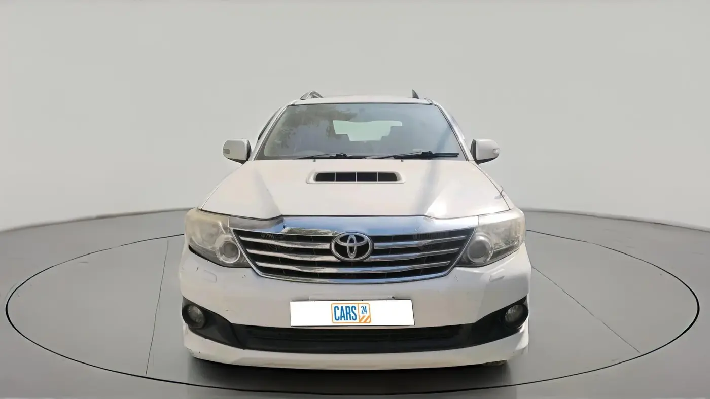 2012 Toyota Fortuner 3.0 4X2 MT, Diesel, Manual, 2,65,583 km, exterior