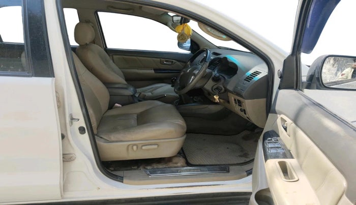 2012 Toyota Fortuner 3.0 4X2 MT, Diesel, Manual, 2,65,583 km, interior