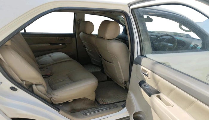 2012 Toyota Fortuner 3.0 4X2 MT, Diesel, Manual, 2,65,583 km, interior