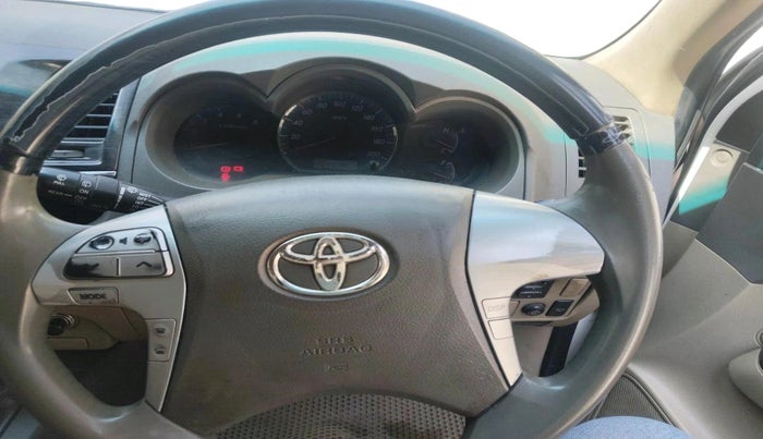 2012 Toyota Fortuner 3.0 4X2 MT, Diesel, Manual, 2,65,583 km, interior