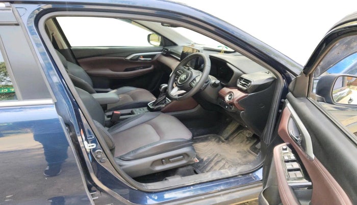 2025 Maruti Grand Vitara ALPHA SMART HYBRID AT, Petrol, Automatic, 1,788 km, interior