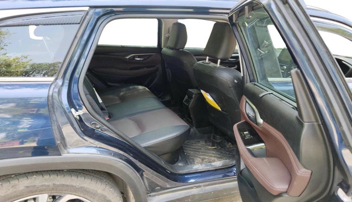 2025 Maruti Grand Vitara ALPHA SMART HYBRID AT, Petrol, Automatic, 1,788 km, interior