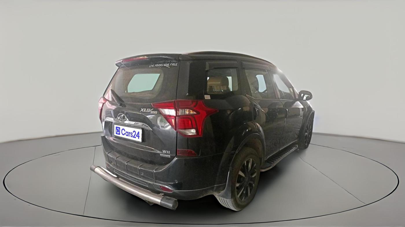 2021 Mahindra XUV500 W11 AT, Diesel, Automatic, 85,252 km, exterior