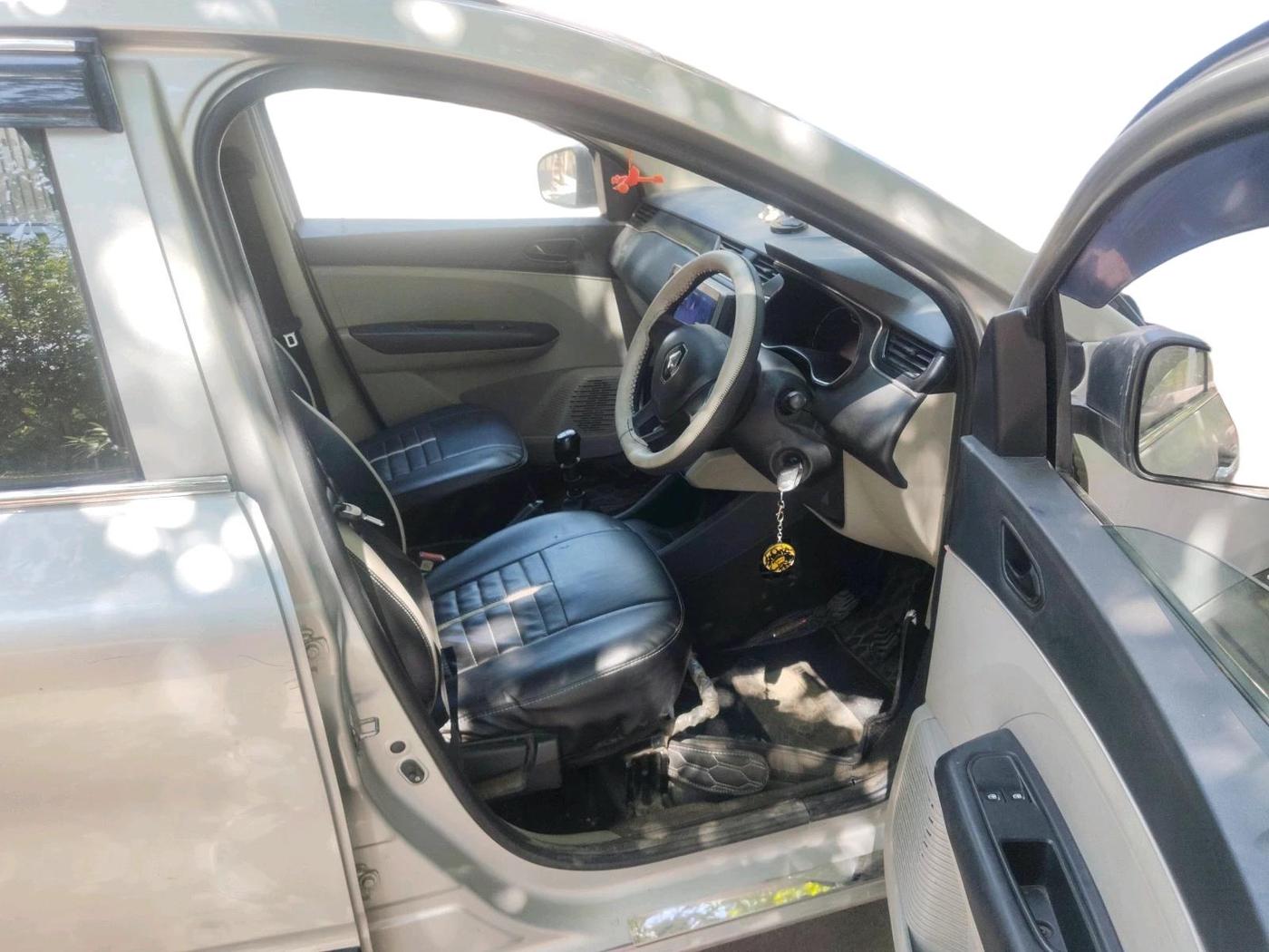 2020 Renault TRIBER RXE MT, Petrol, Manual, 59,348 km, interior
