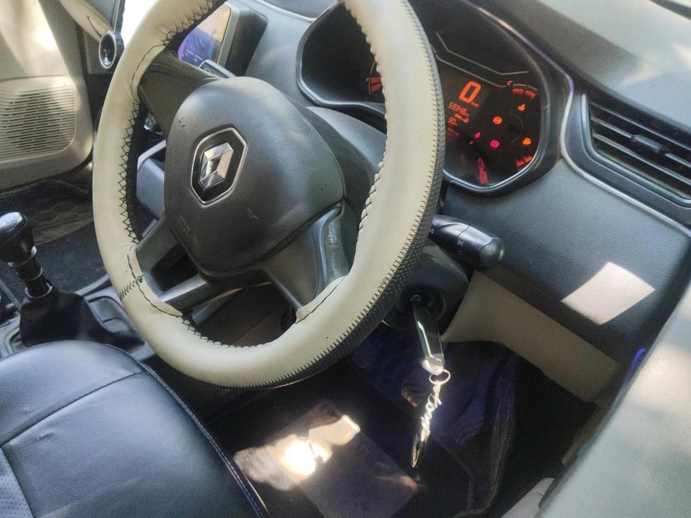 2020 Renault TRIBER RXE MT, Petrol, Manual, 59,348 km, interior