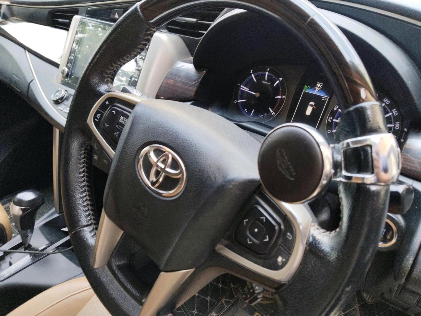2022 Toyota Innova Crysta 2.4 ZX AT 7 STR, Diesel, Automatic, 1,47,697 km, interior