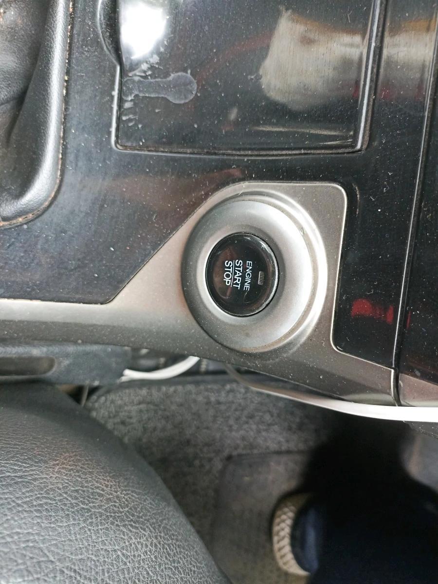 2019 Mahindra XUV500 W11, Diesel, Manual, 81,752 km, interior
