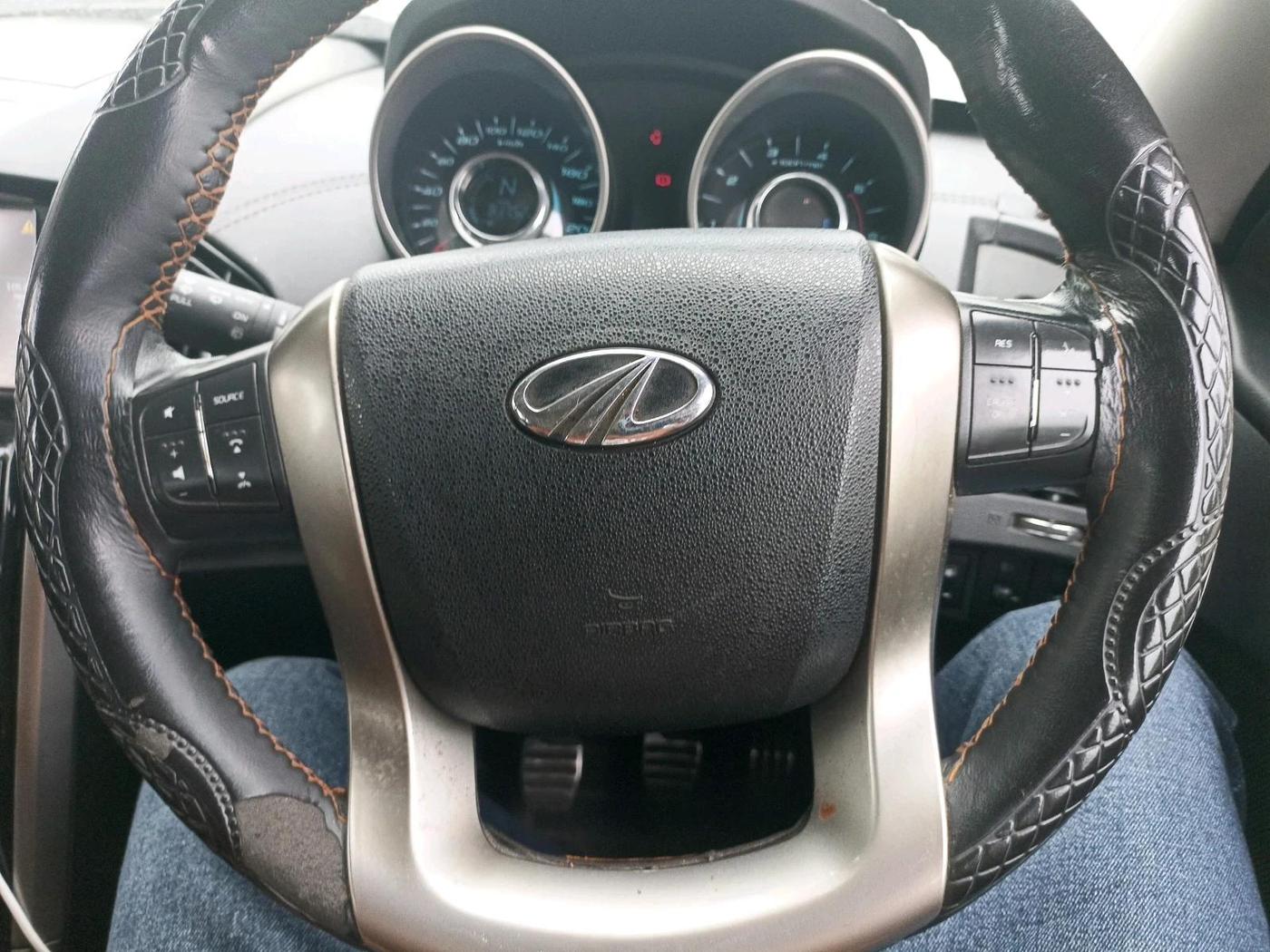 2019 Mahindra XUV500 W11, Diesel, Manual, 81,752 km, interior
