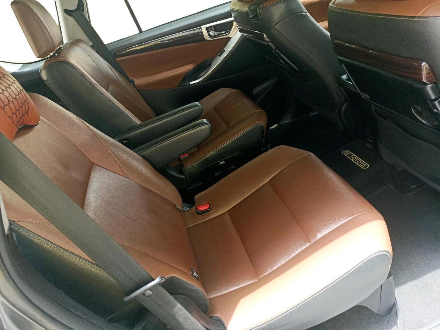 2018 Toyota Innova Crysta 2.8 ZX AT 7 STR, Diesel, Automatic, 1,39,465 km, interior