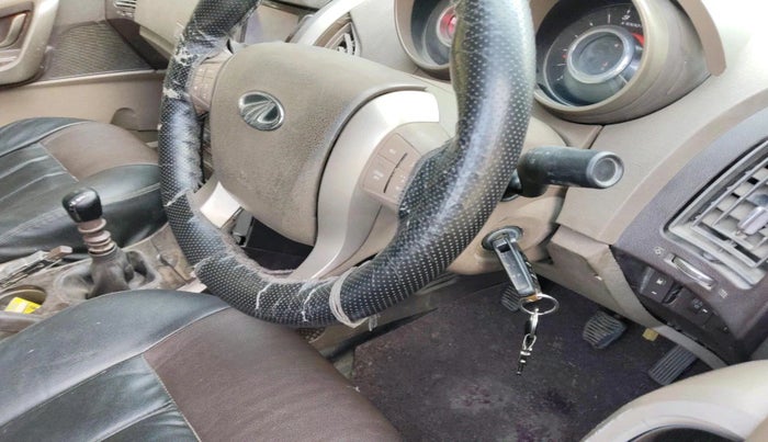 2013 Mahindra XUV500 W4, Diesel, Manual, 1,57,040 km, interior