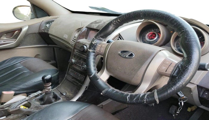 2013 Mahindra XUV500 W4, Diesel, Manual, 1,57,040 km, interior