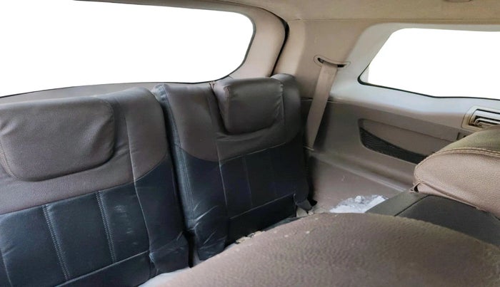 2013 Mahindra XUV500 W4, Diesel, Manual, 1,57,040 km, interior