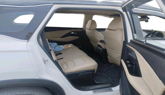 2023 MG HECTOR SHARP PRO 1.5 TURBO MT PETROL, Petrol, Manual, 48,972 km, interior