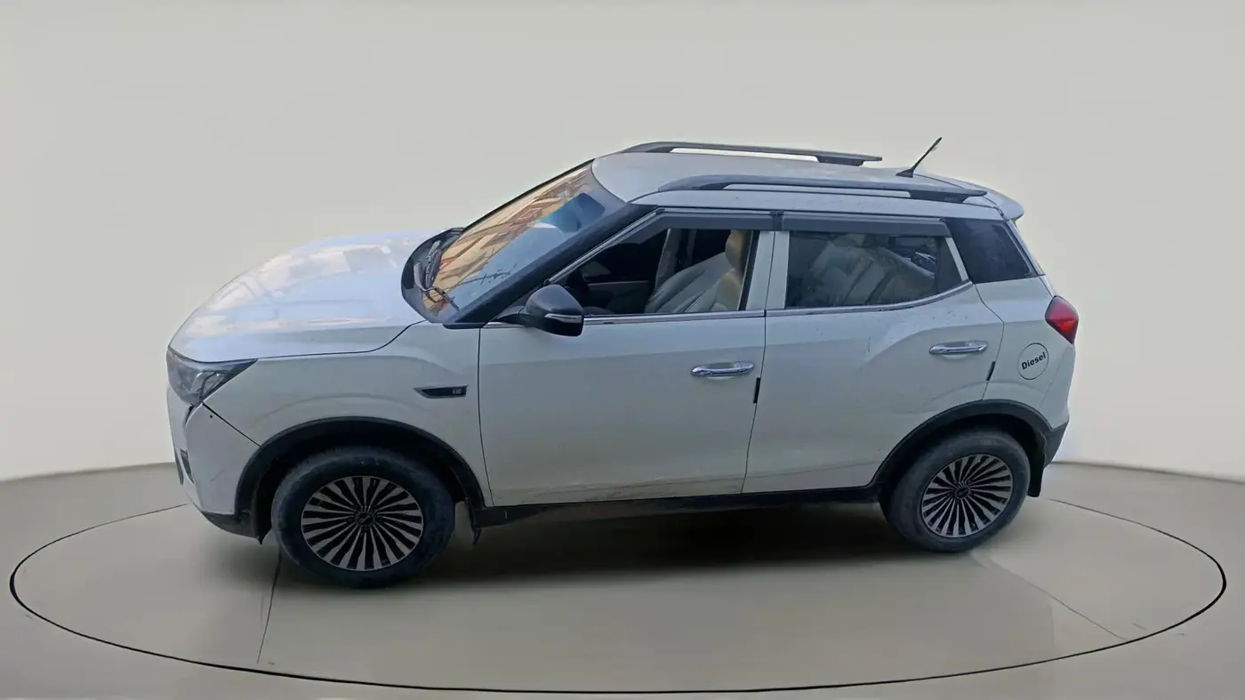 2020 Mahindra XUV300 W4 1.5 DIESEL, Diesel, Manual, 57,000 km, exterior