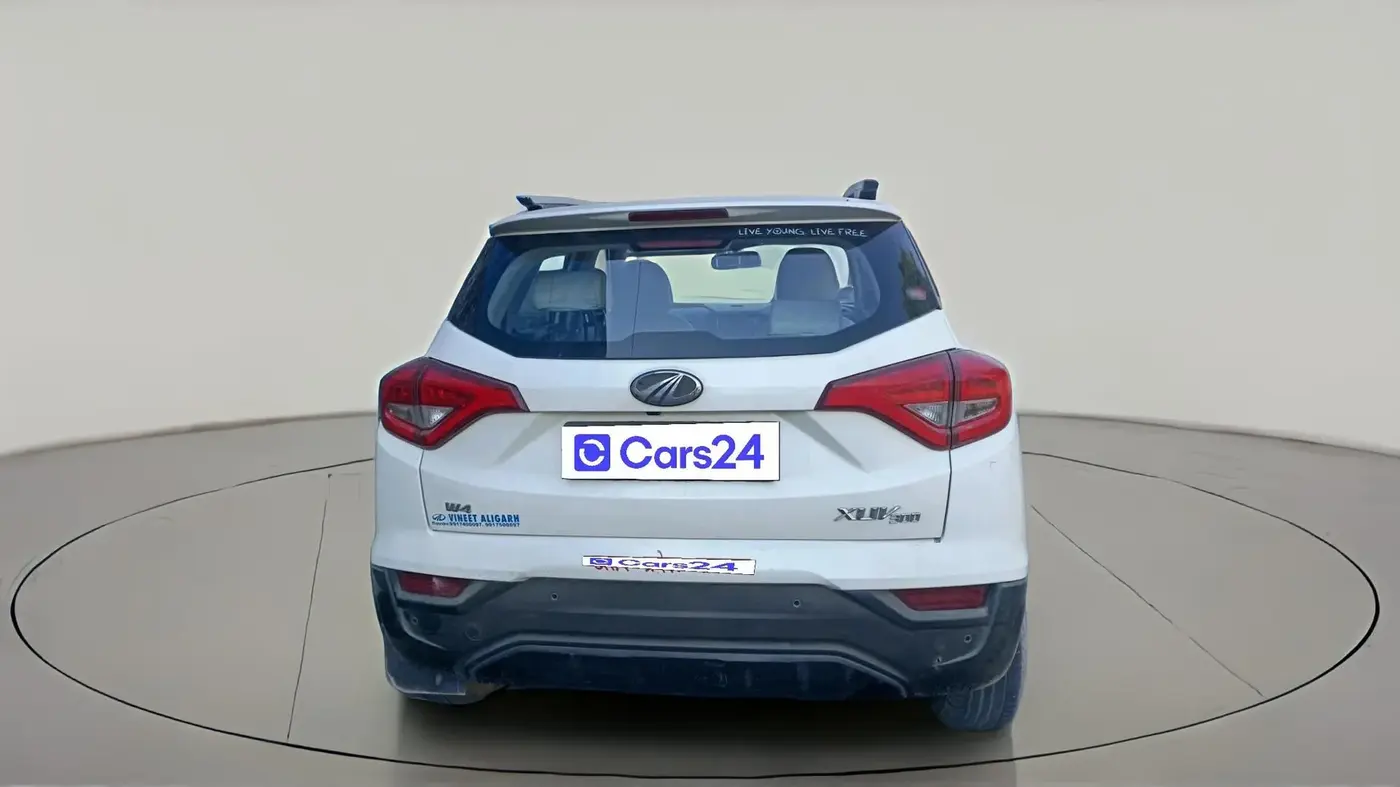 2020 Mahindra XUV300 W4 1.5 DIESEL, Diesel, Manual, 57,000 km, exterior
