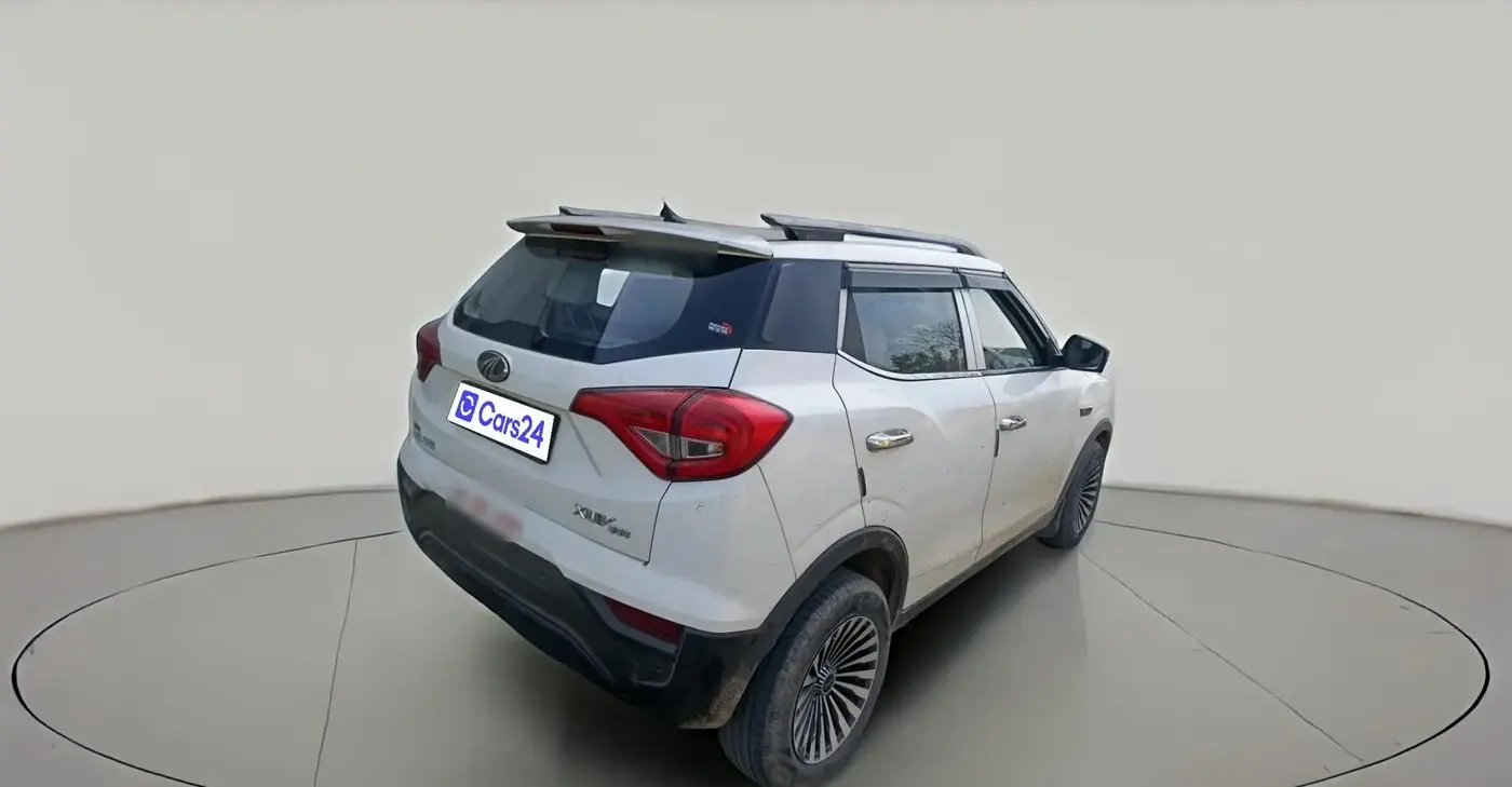 2020 Mahindra XUV300 W4 1.5 DIESEL, Diesel, Manual, 57,000 km, exterior