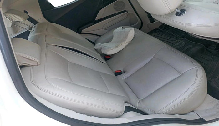 2020 Mahindra XUV300 W4 1.5 DIESEL, Diesel, Manual, 51,439 km, interior