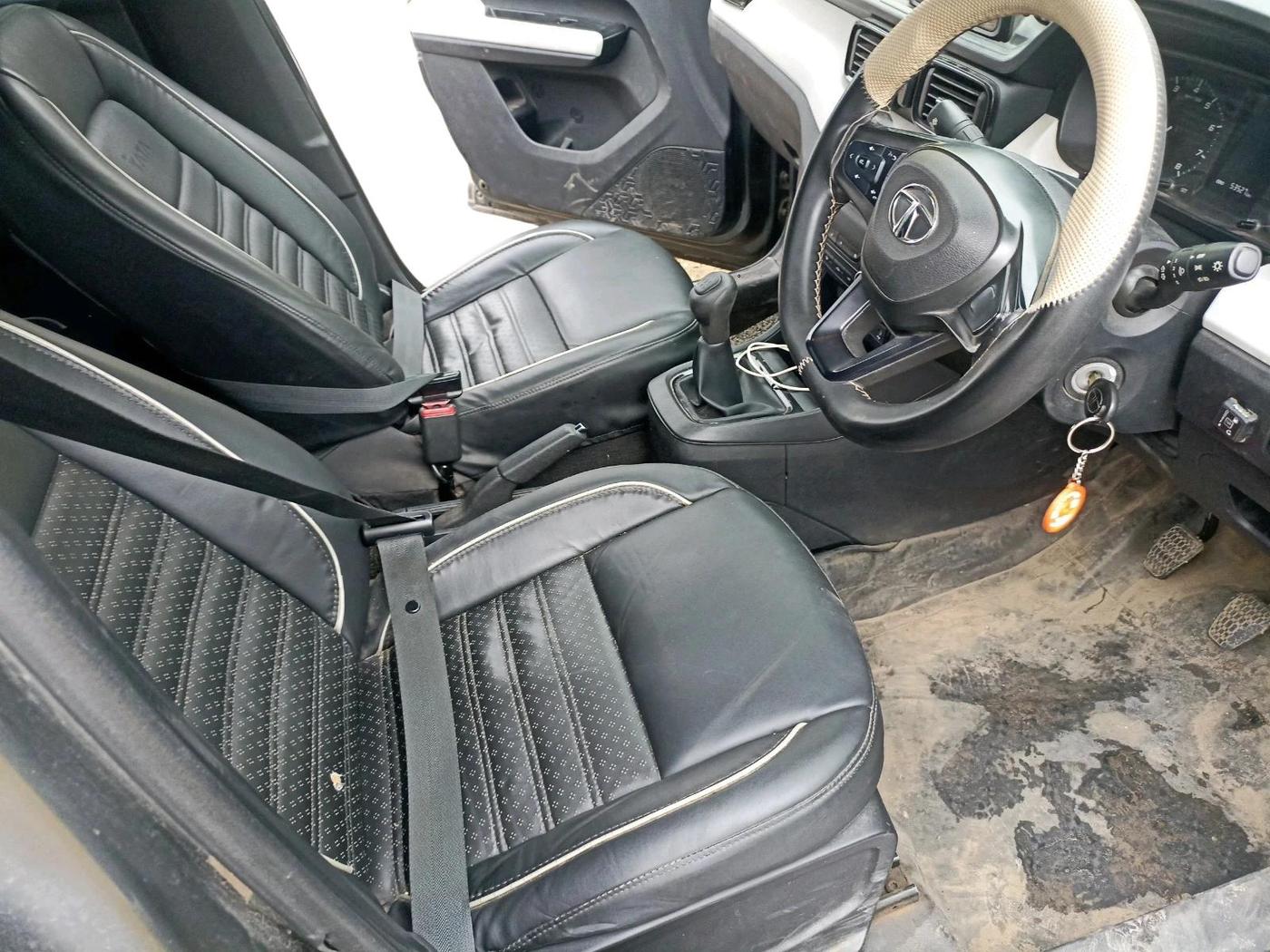 2022 Tata PUNCH PURE MT, CNG, Manual, 53,527 km, interior