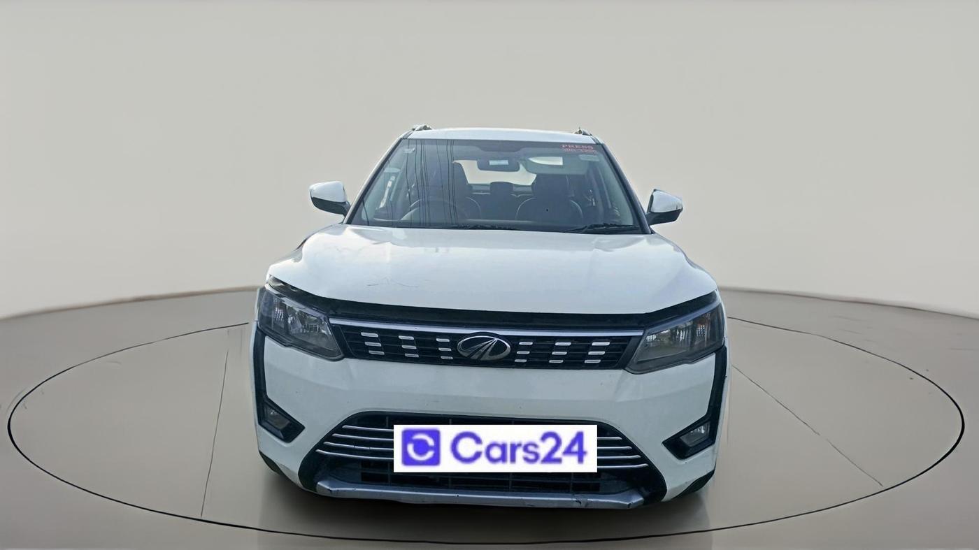 2019 Mahindra XUV300 W6 1.2 PETROL, Petrol, Manual, 1,37,472 km, exterior