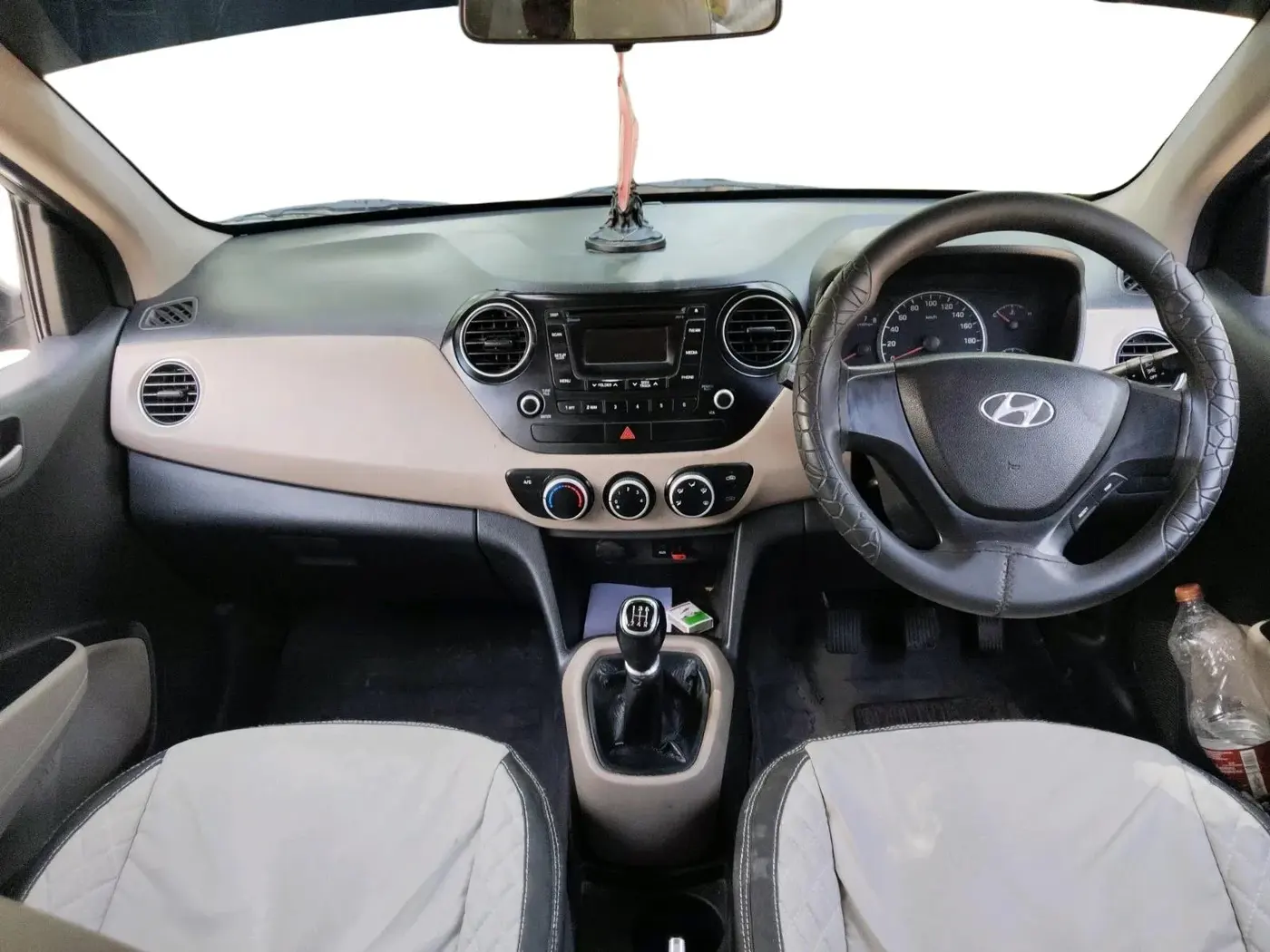 2014 Hyundai Grand i10 SPORTZ 1.2 KAPPA VTVT, Petrol, Manual, 65,397 km, interior