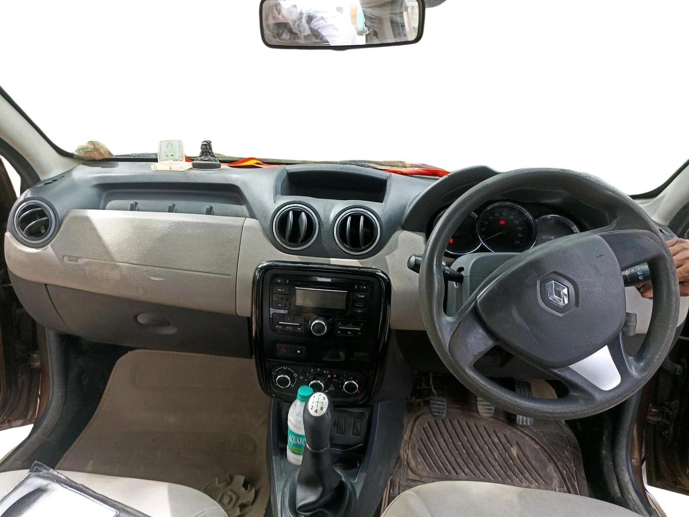 2014 Renault Duster 85 PS RXL DIESEL, Diesel, Manual, 1,20,487 km, interior