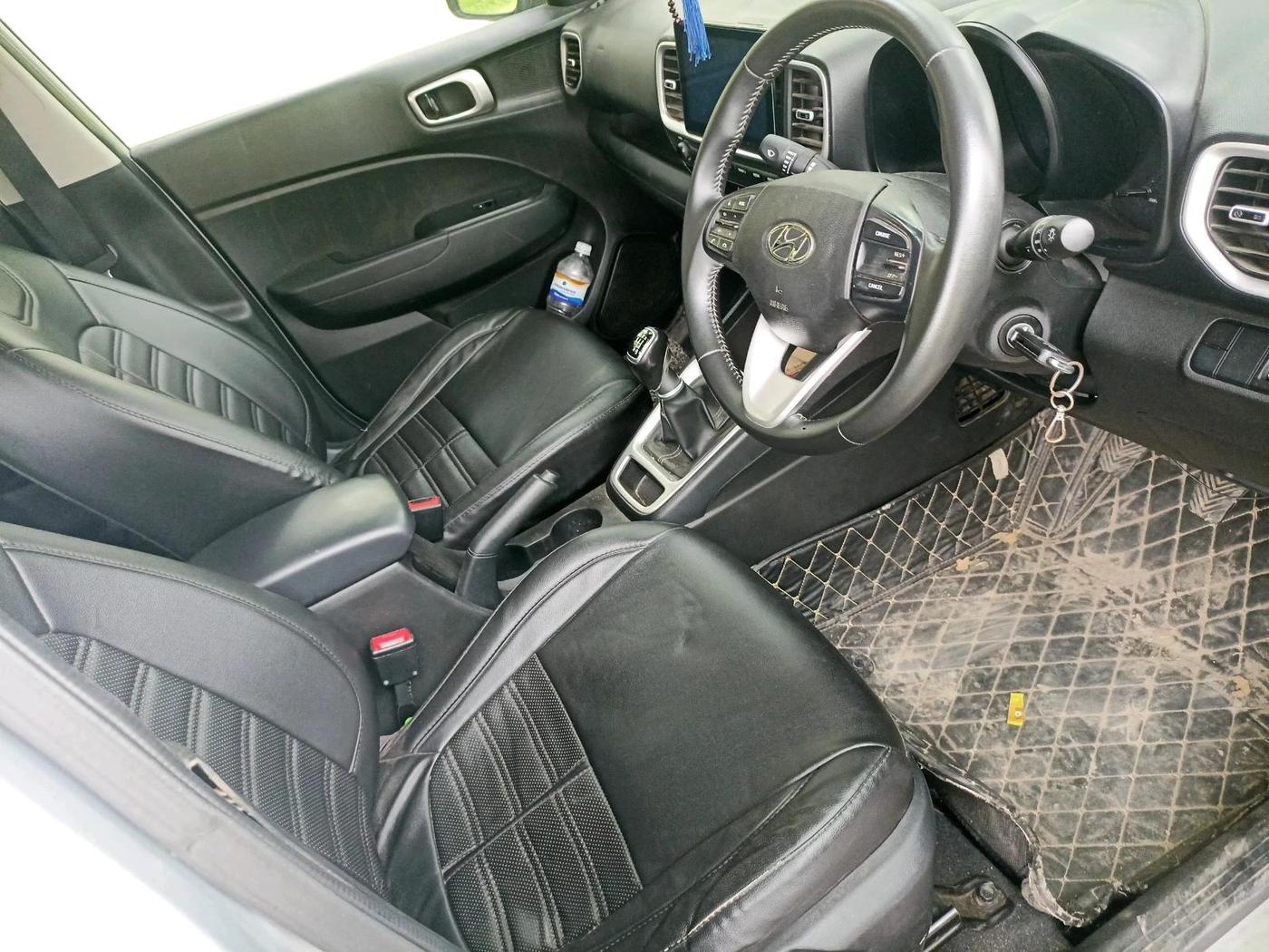 2019 Hyundai VENUE SX 1.0 TURBO, Petrol, Manual, 55,013 km, interior